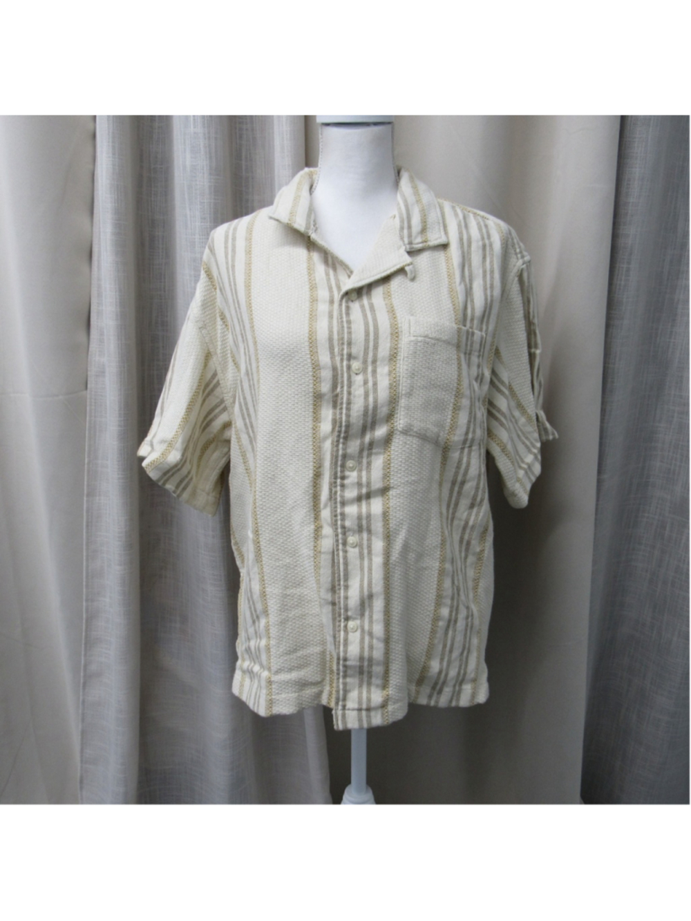American Eagle Mens M Striped Short Sleeve Resort Button Up Woven Cream Shirt